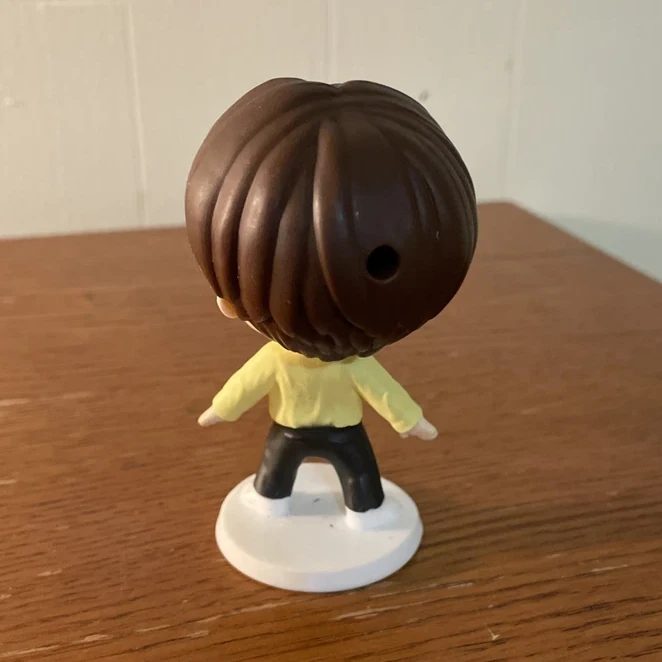 Jin Bts Tiny Tan McDonalds Base Blanca - Imagen 3