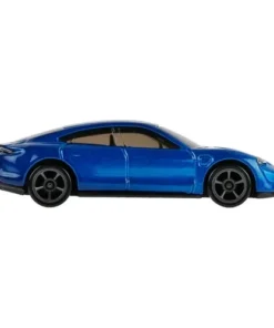 Alternative view of Porsche Taycan Turbo S JJL01